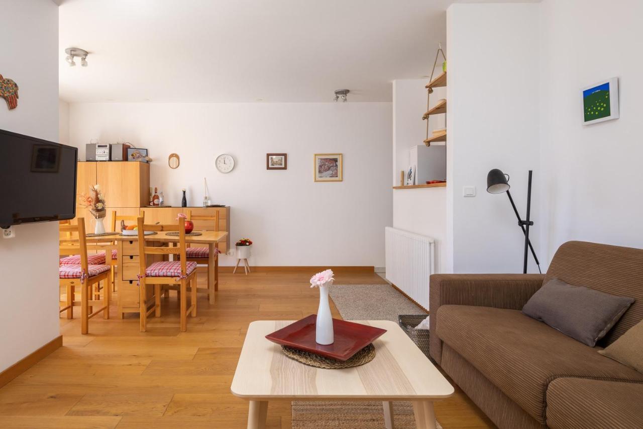 Zenta With Terrace And Sea View, 4 Min Walk To The * Split