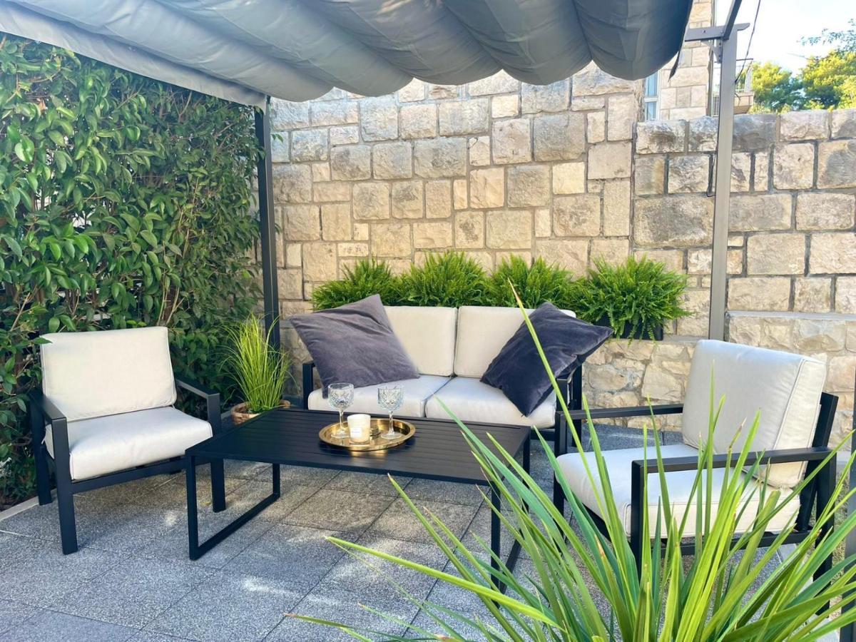 Lux Garden Luxury * Split