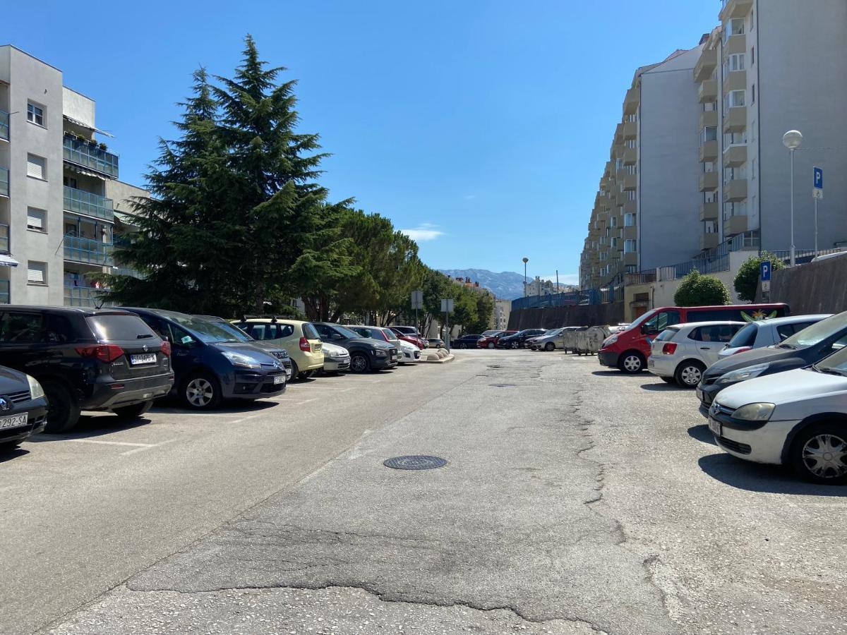 Sucidar * Split