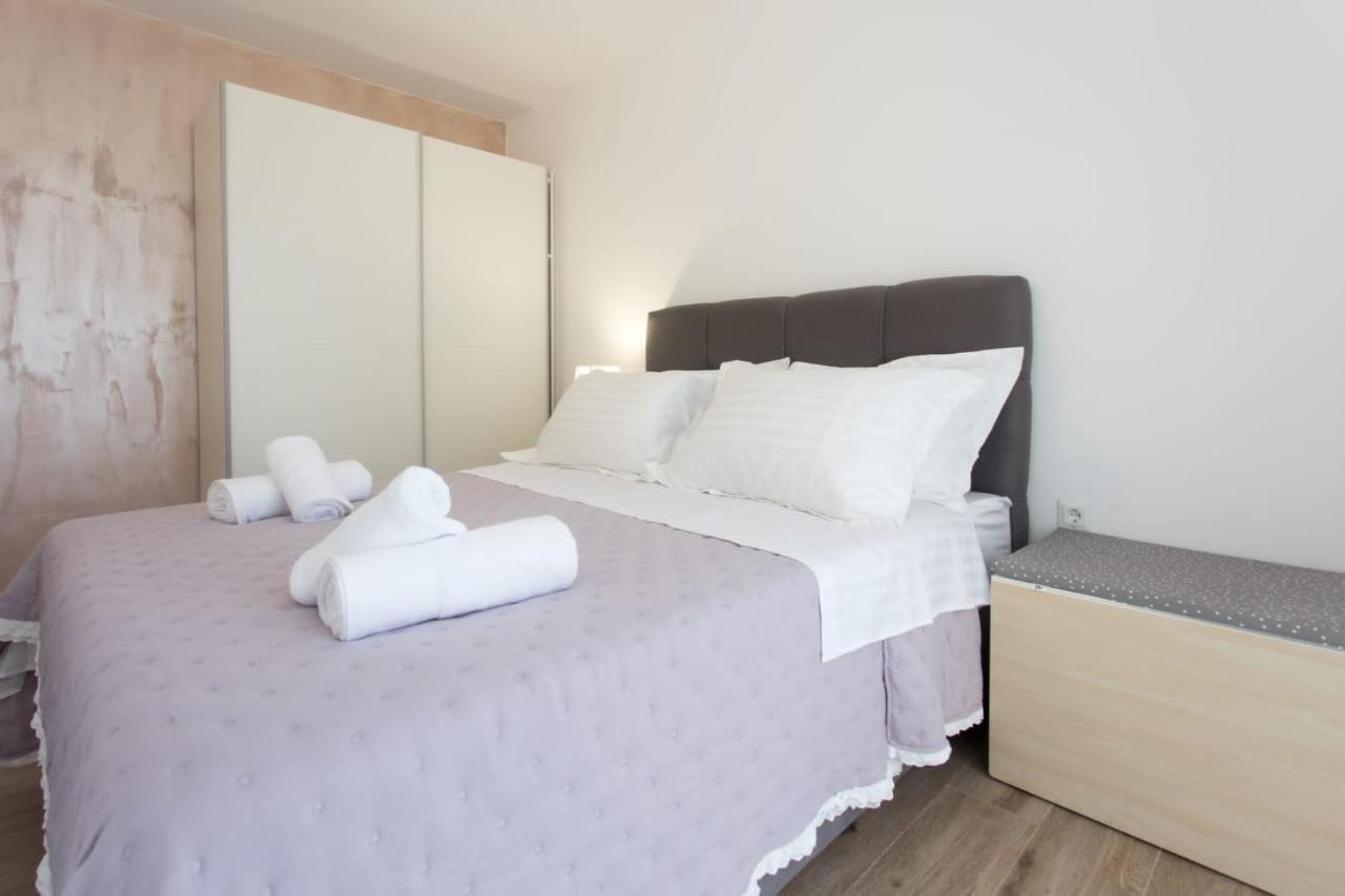 Split Apartment Apartment