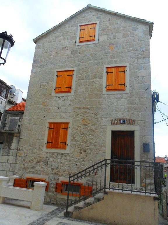 Stonehouse Hotel 3*
