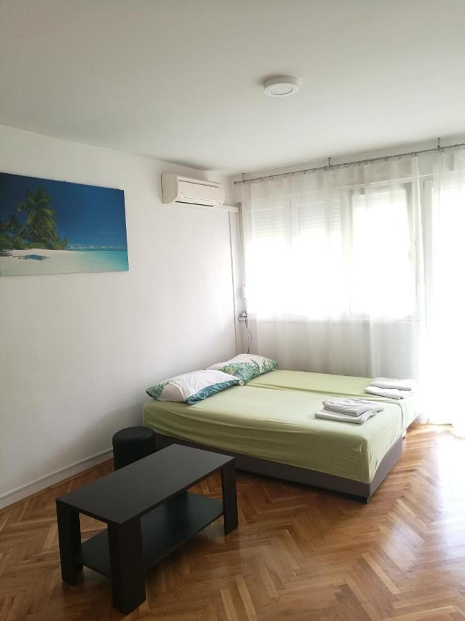 Pretty Big Double Bed With Balcony Ostanak kod kuće Split