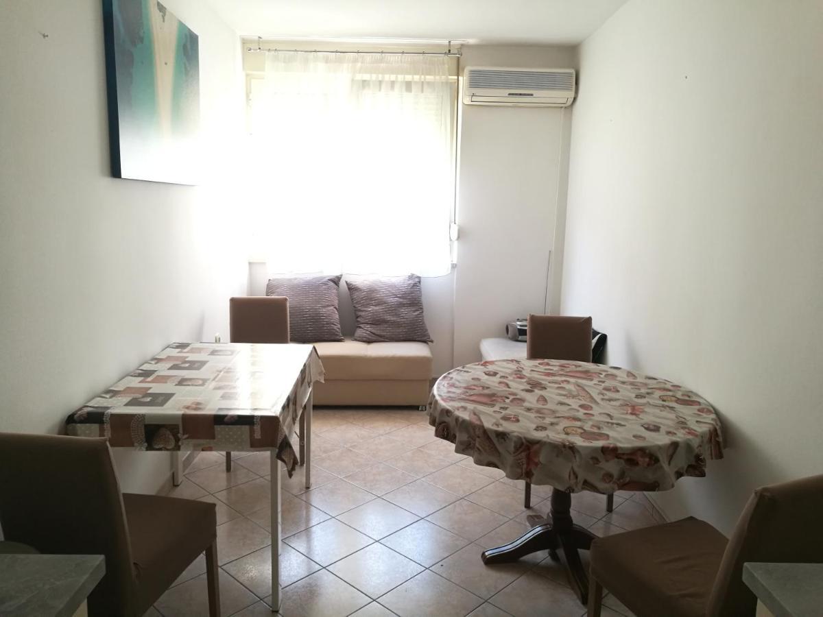 Pretty Big Double Bed With Balcony Ostanak kod kuće Split