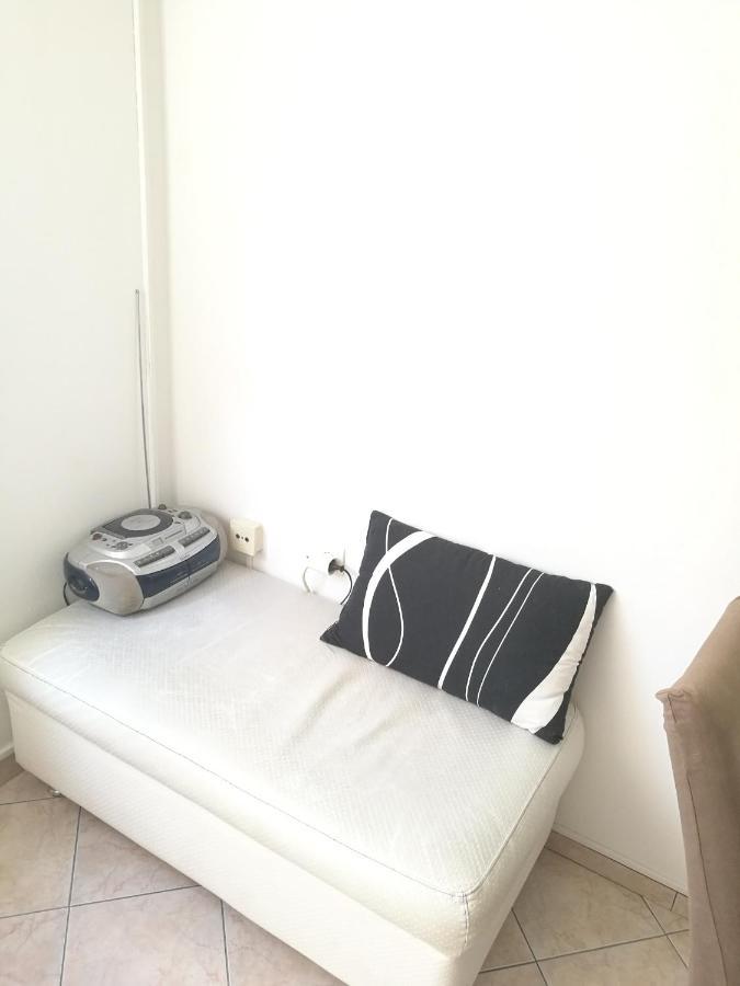 Pretty Big Double Bed With Balcony * Split