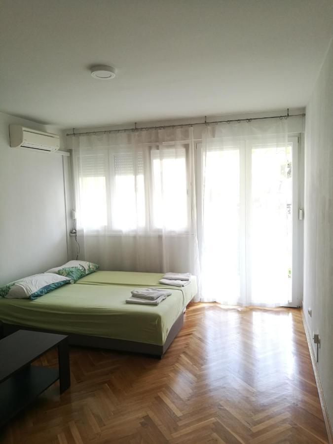 Pretty Big Double Bed With Balcony Ostanak kod kuće *