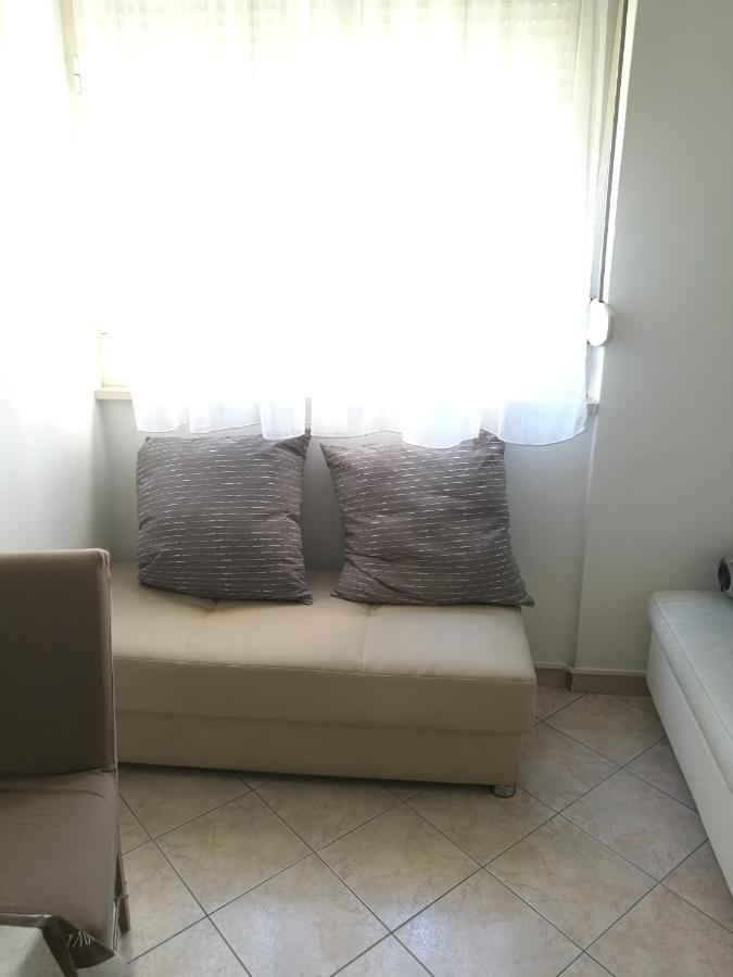 Pretty Big Double Bed With Balcony Hospedagem domiciliar Split