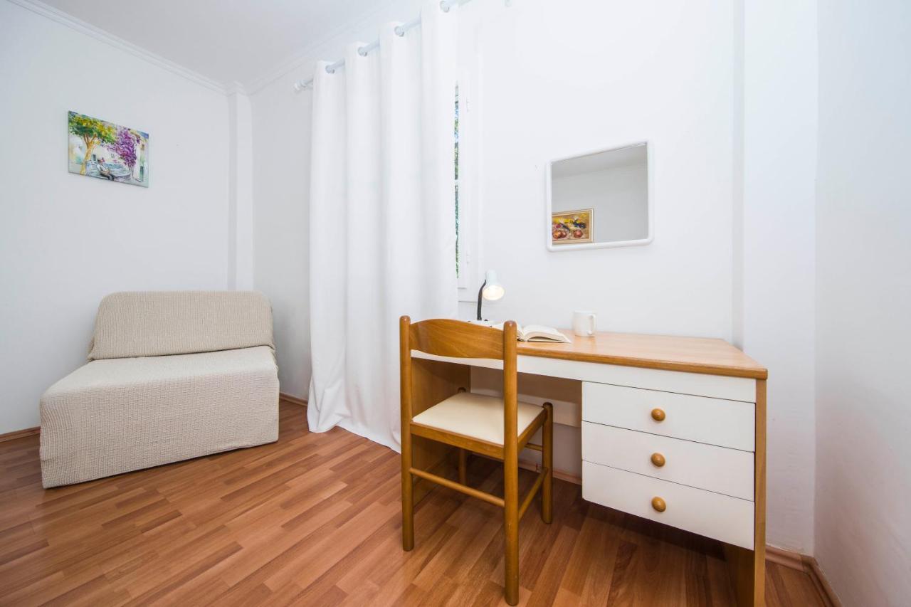 Odrina Apartment *