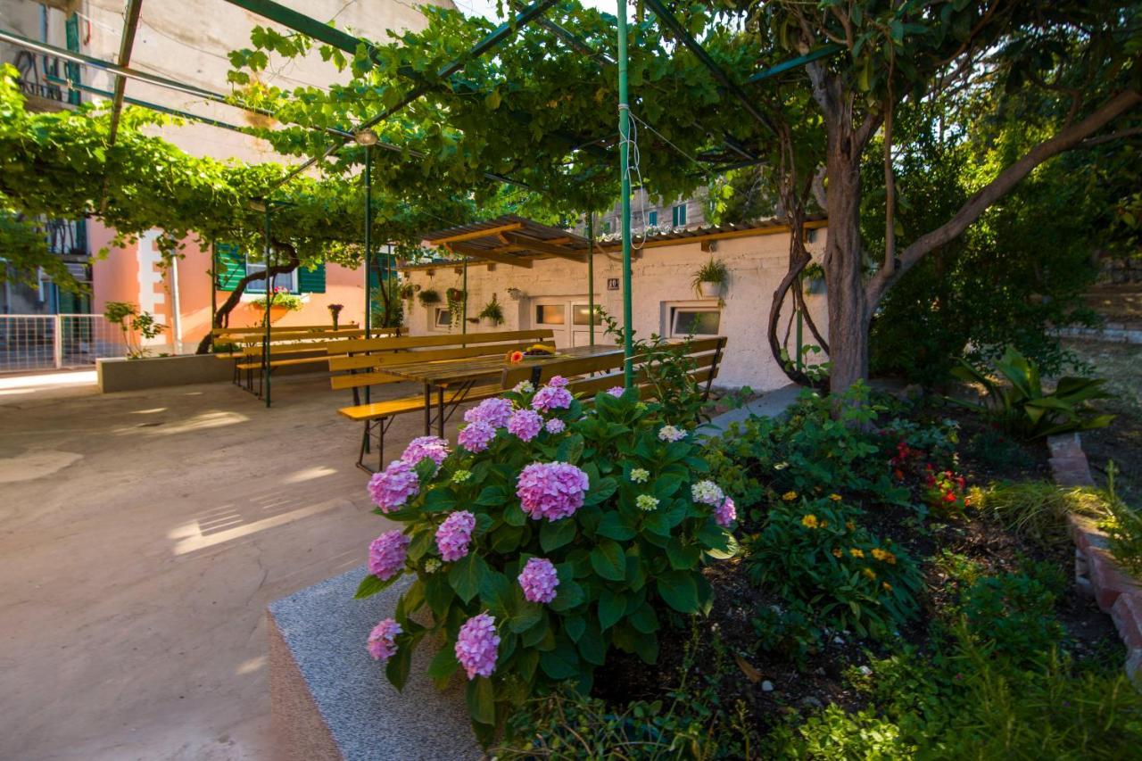 Odrina Apartment *
