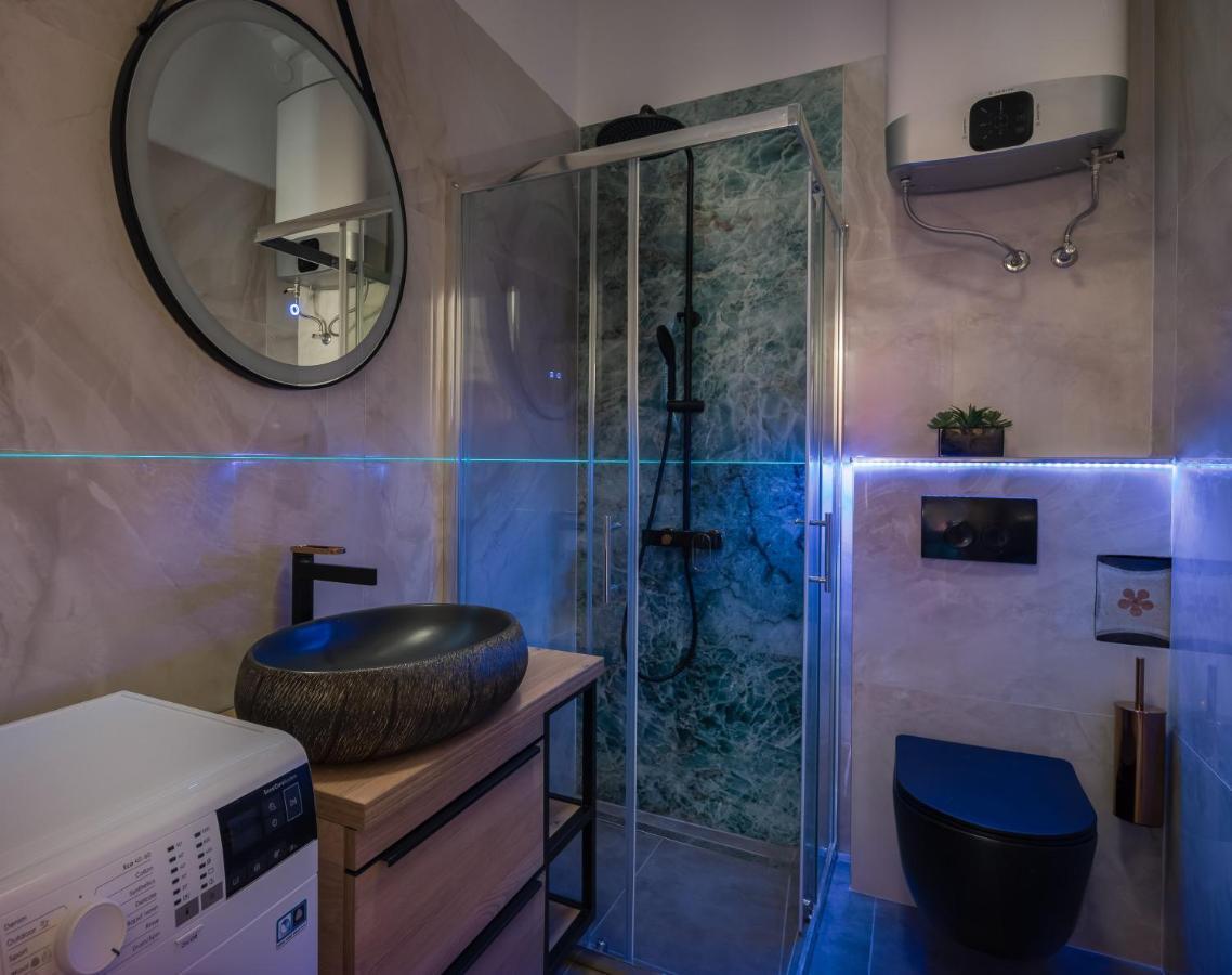 Luxury Toni * Split