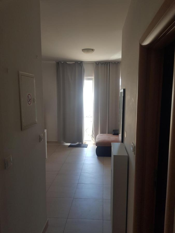 Mario Apartment Split
