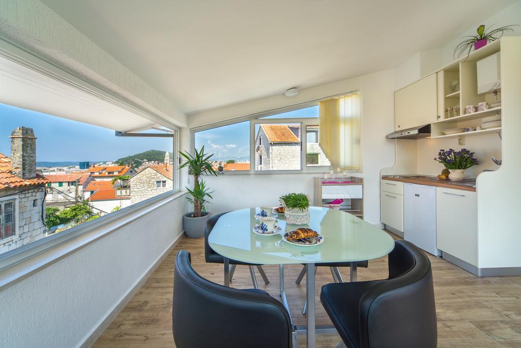 Cherry-Old Town Apartment *