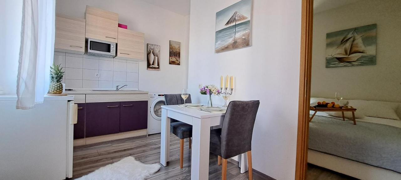 Apartment Old Town Tone