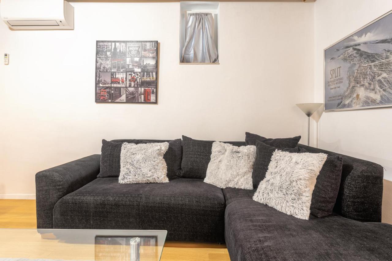 Viktor Apartment *