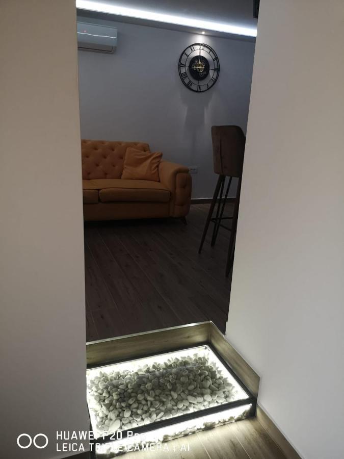 Ella Apartment Split