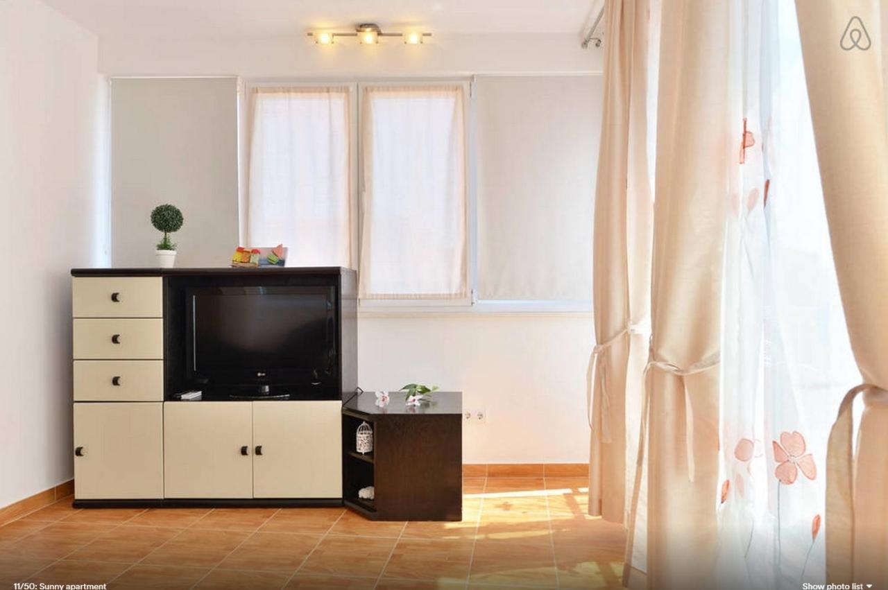 Holiday House