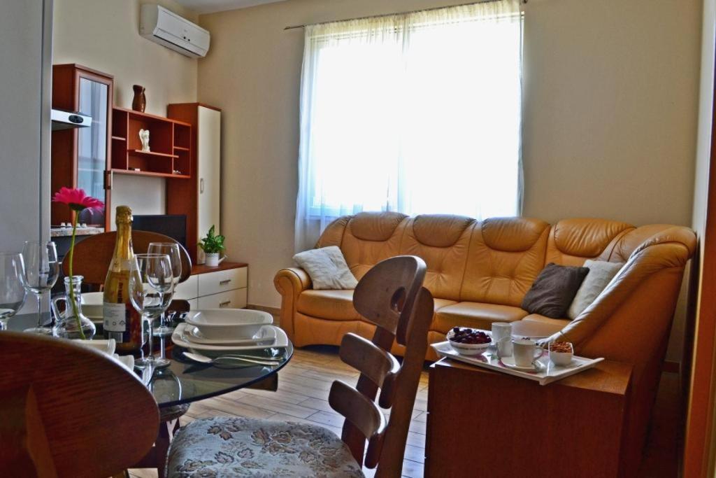 Holiday House