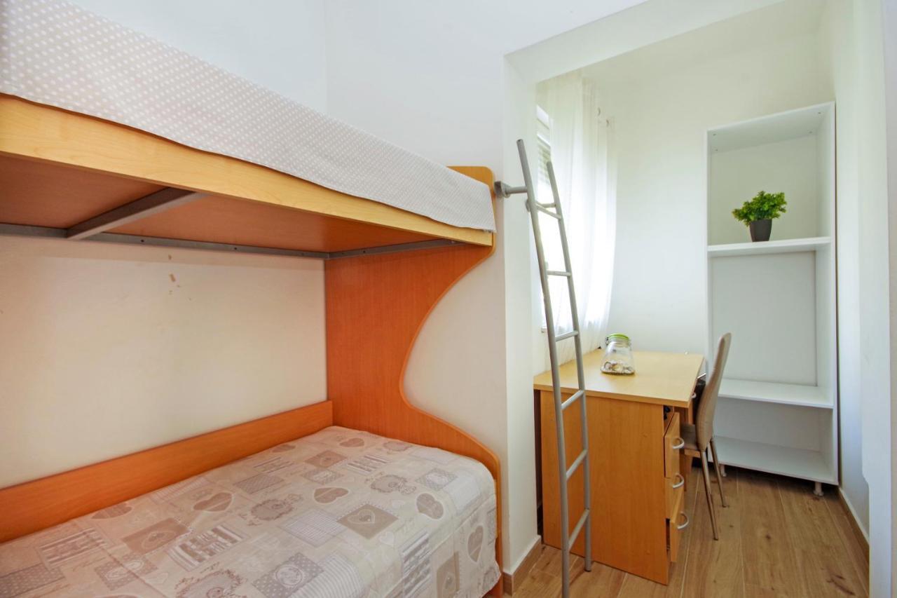 Holiday House Apartman