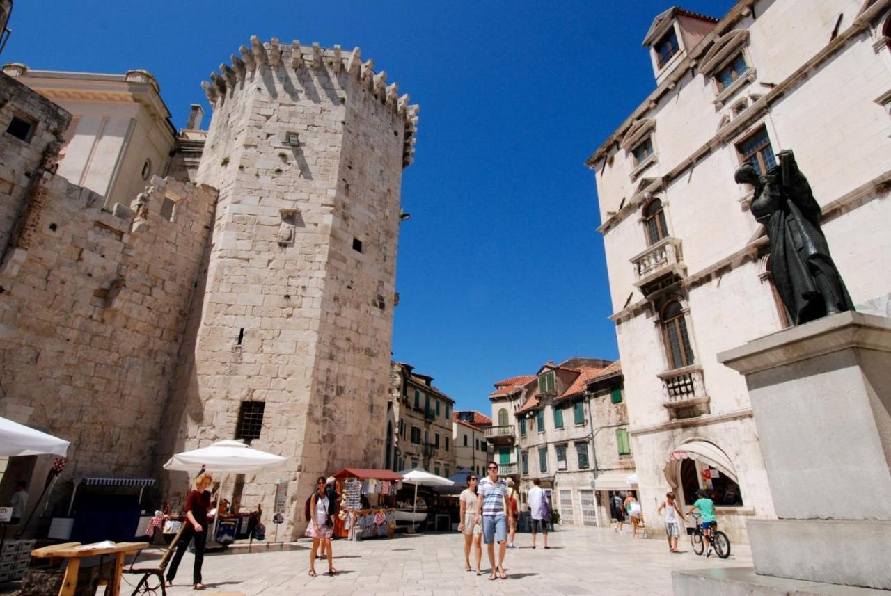 Zenta With Terrace And Sea View, 4 Min Walk To The Split