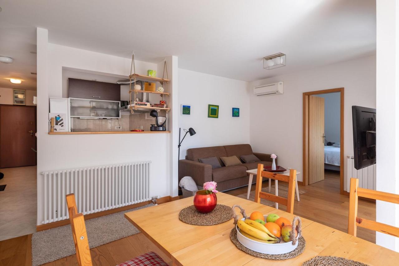 Apartamento Zenta With Terrace And Sea View, 4 Min Walk To The *
