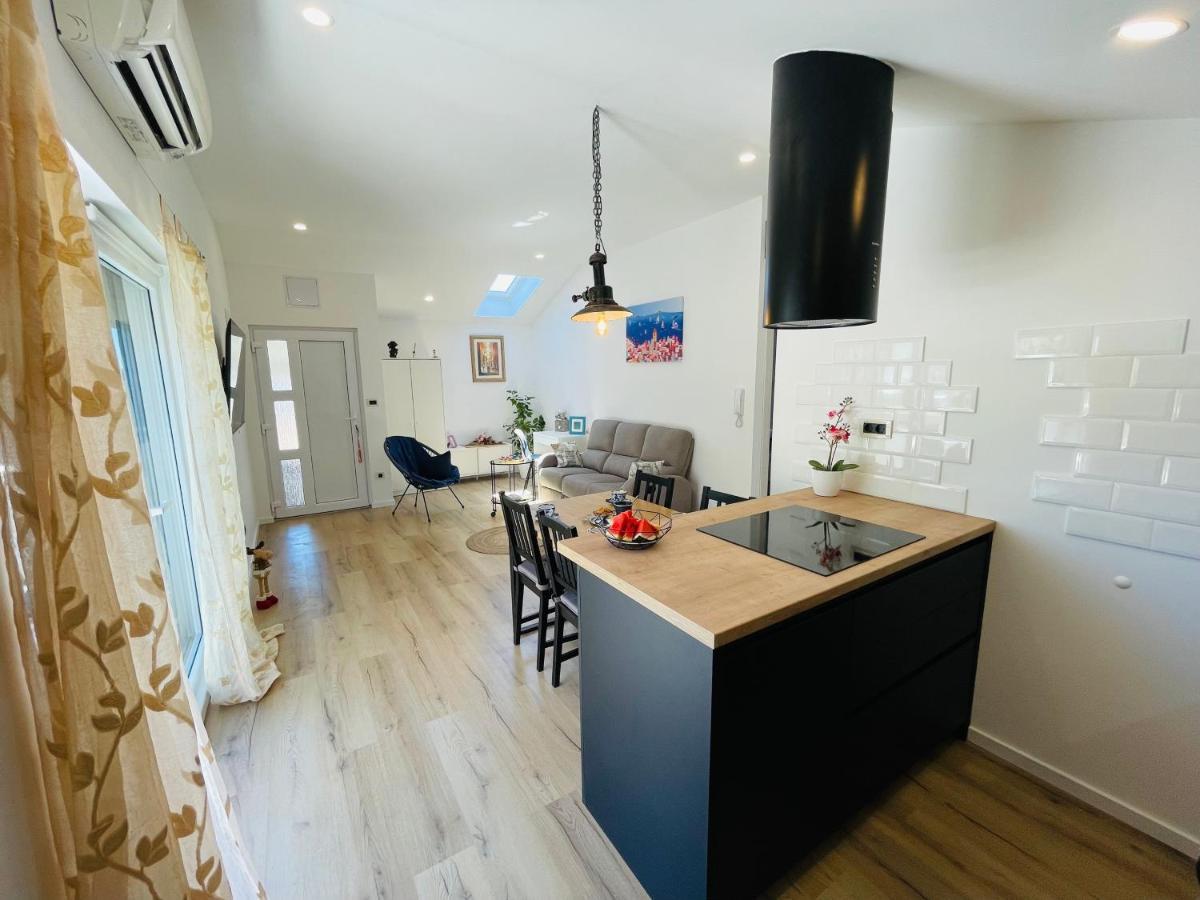 Ivana Apartamento Split