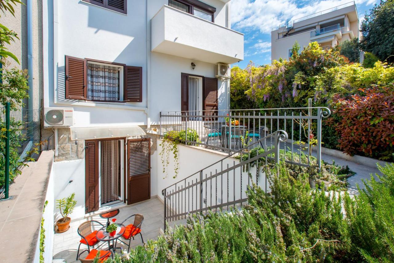 Nives In The Center - Free Parking Apartamento *