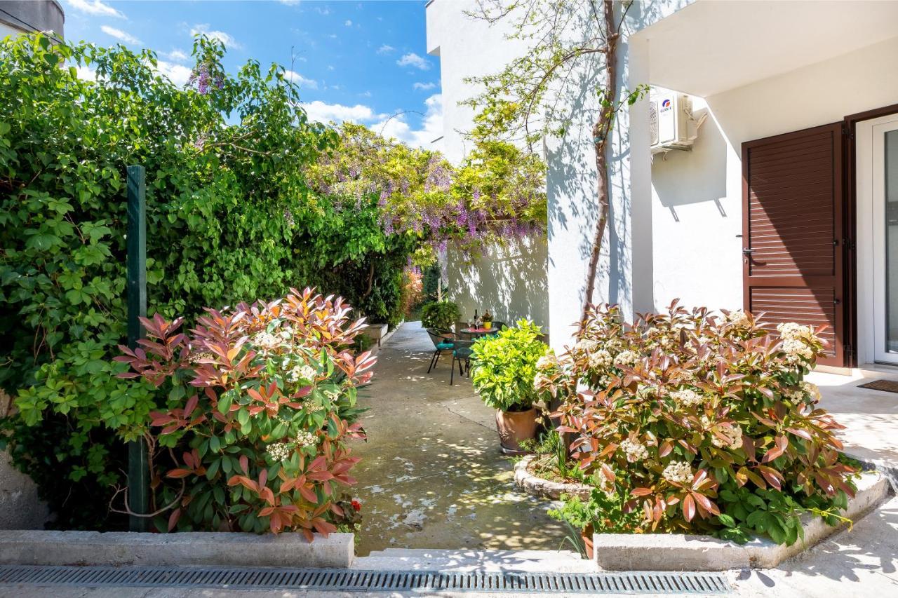 Nives In The Center - Free Parking Apartamento *
