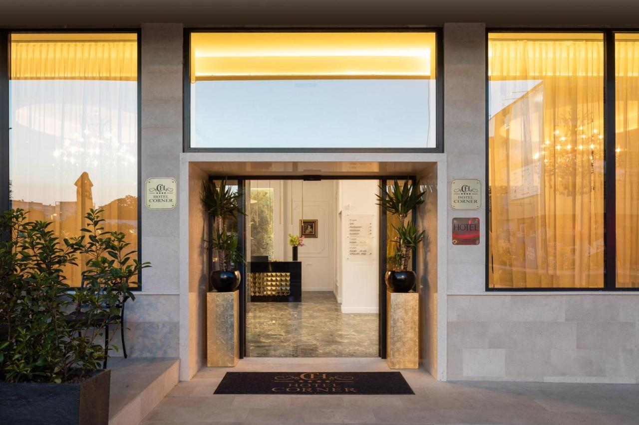 Hotel Corner