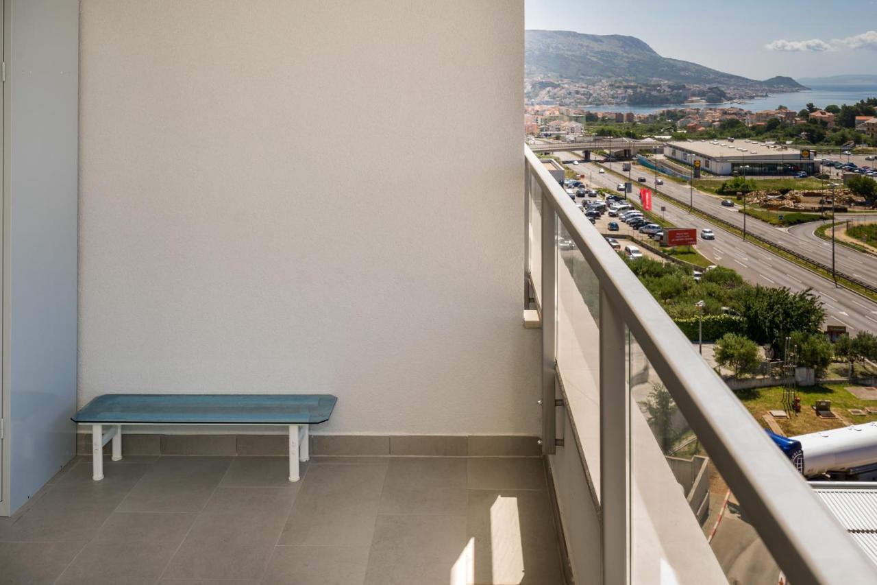 Modern Sirobuja *