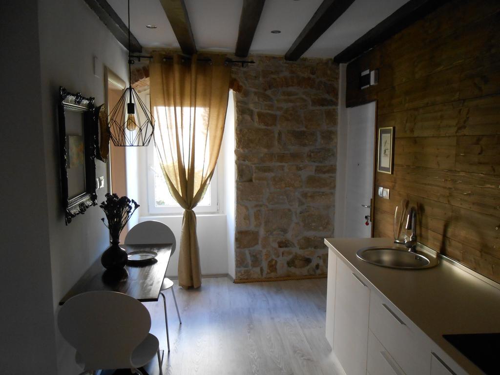 Studio Rustica & Moderna Apartman *