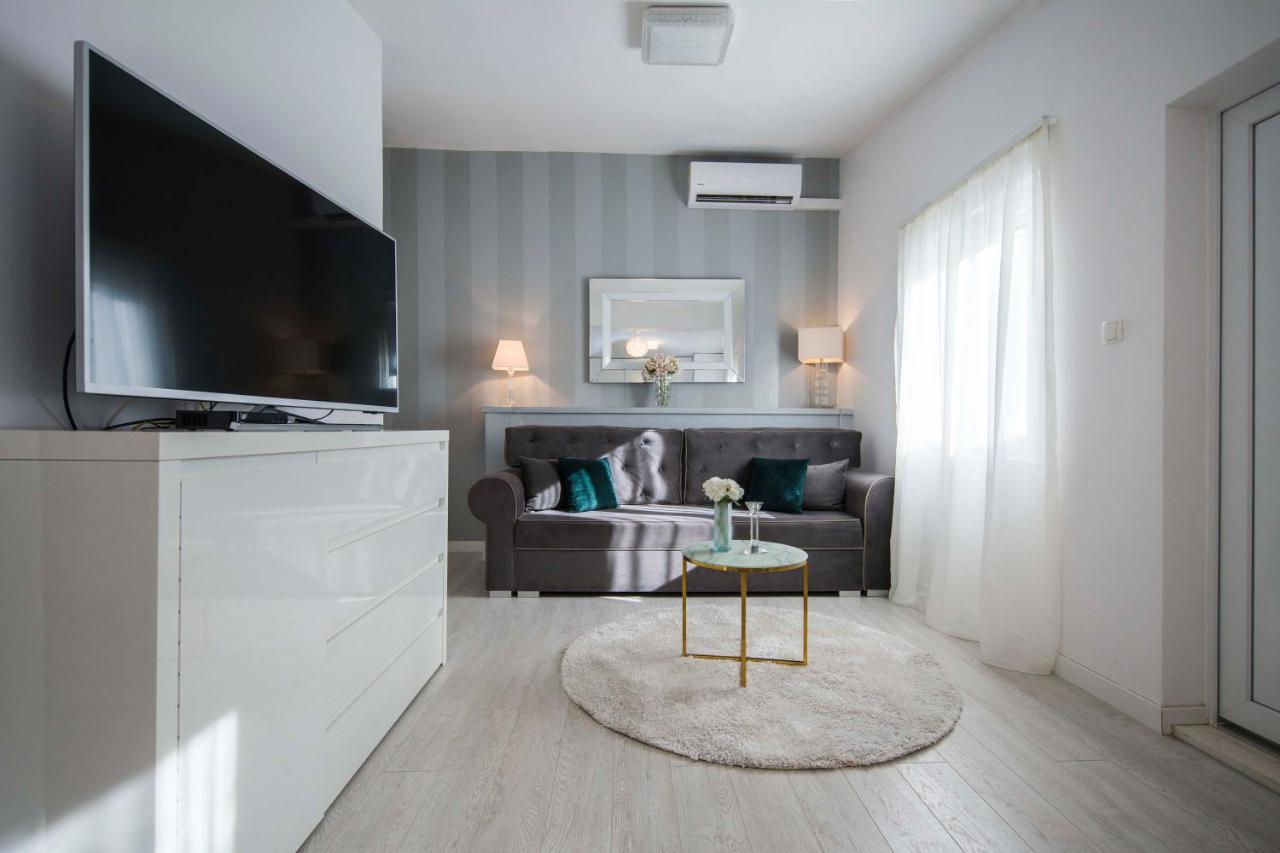 Lux Garden Luxury Apartment