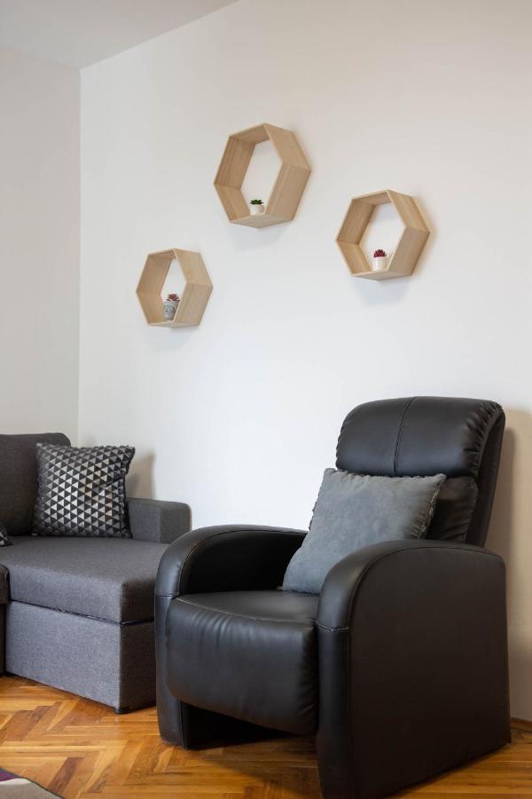 Apartment Grof *