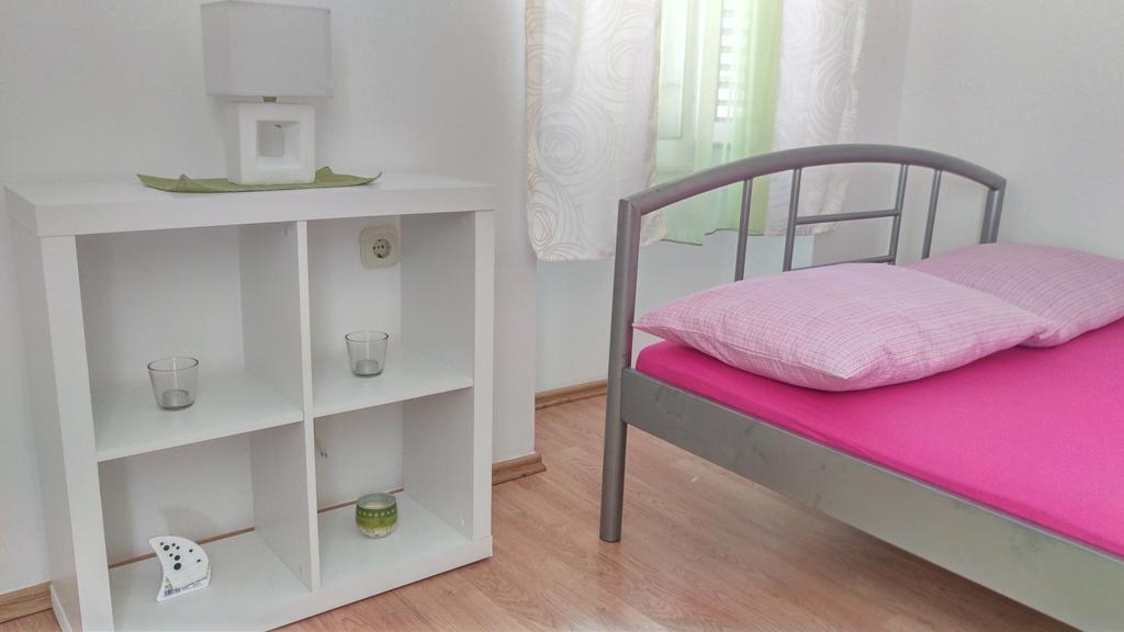 Cetina Apartment *