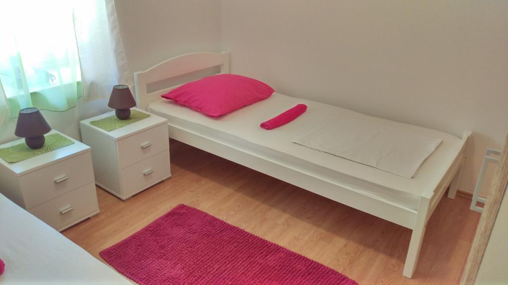 Apartment Cetina *