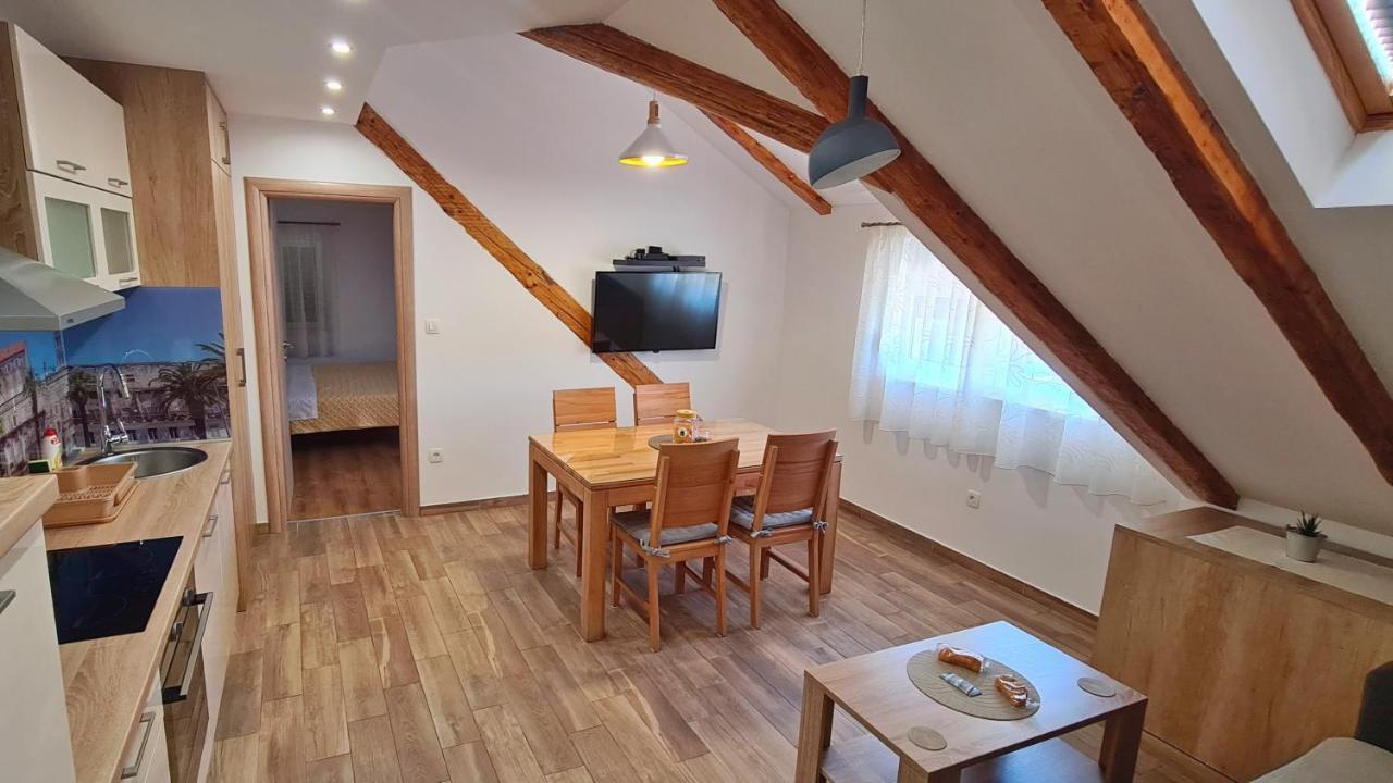 Attic Near Centre Appartement
