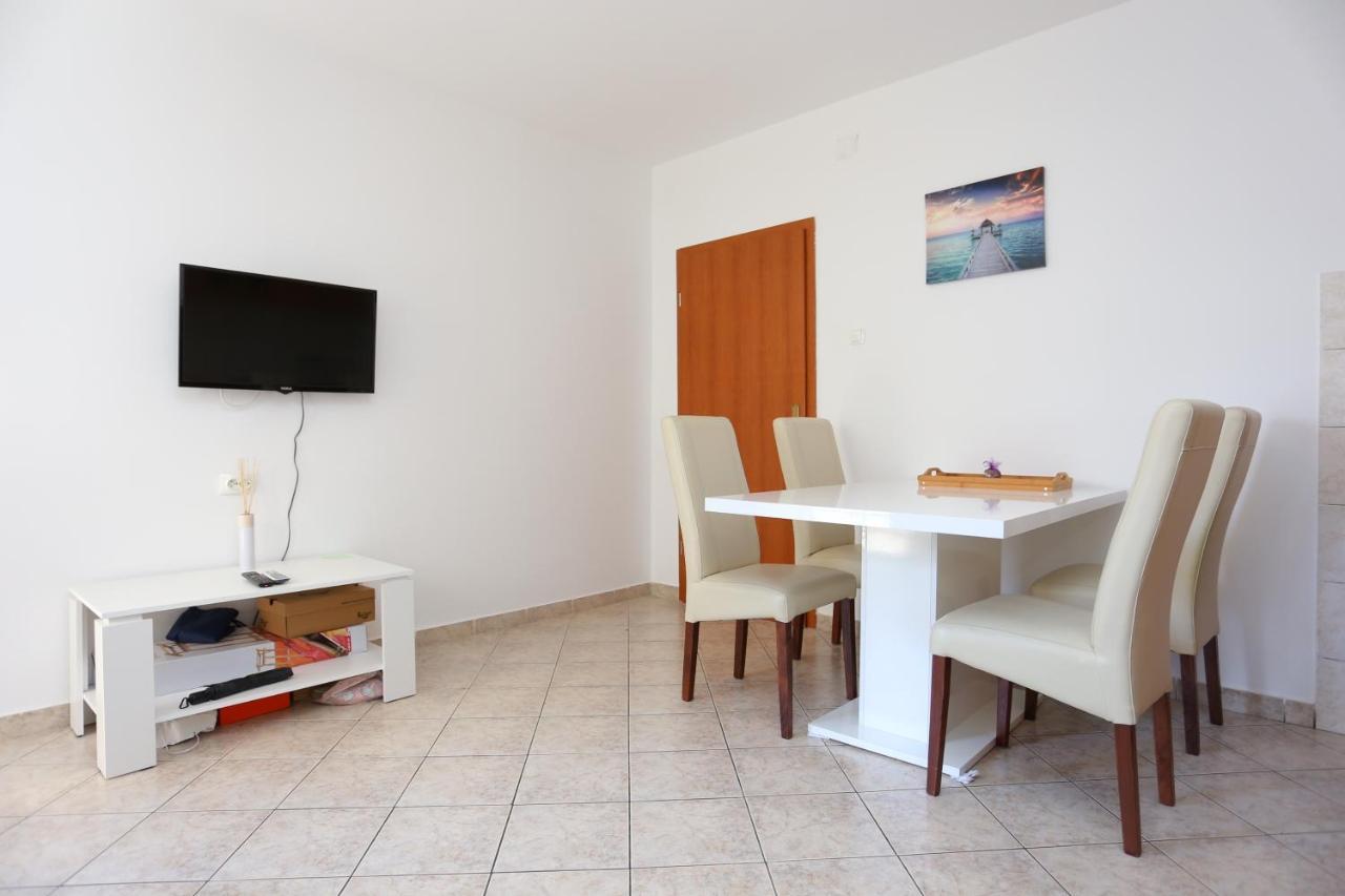 With A Parking Space - 11518 Apartment Split