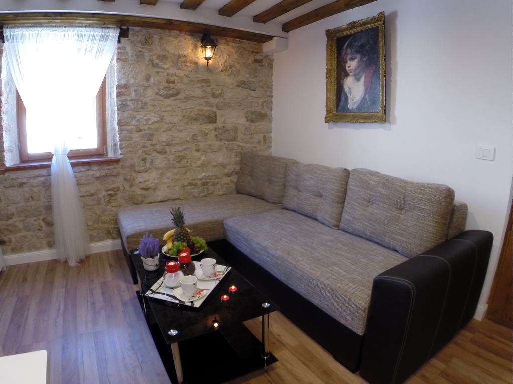 Porta Aurea Apartment