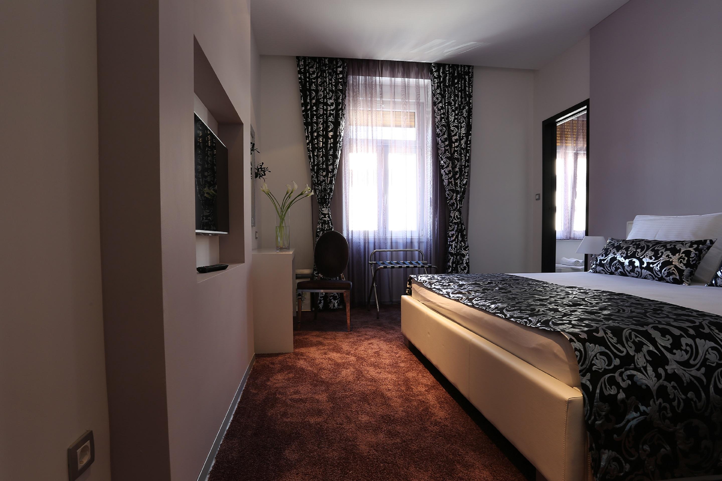 Starlight Luxury 4* Split