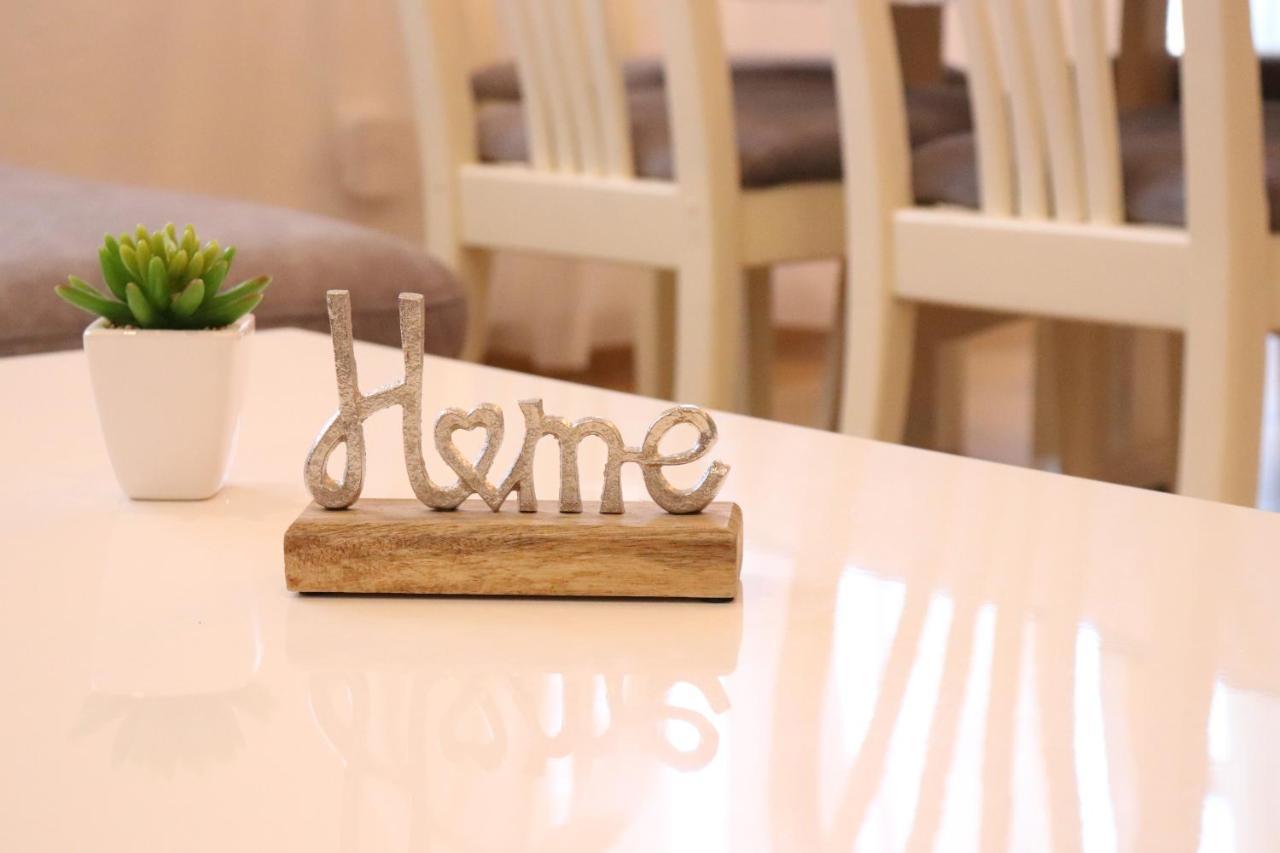 Mary- 2 Free Parking, Near Mall Of Apartman *