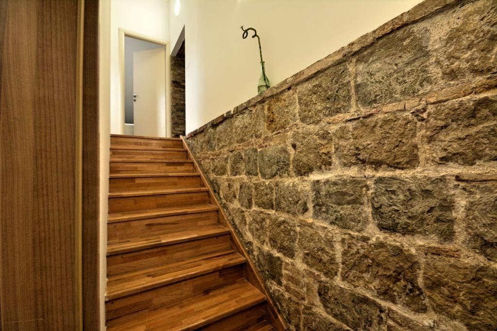 Petrova Attic * Split