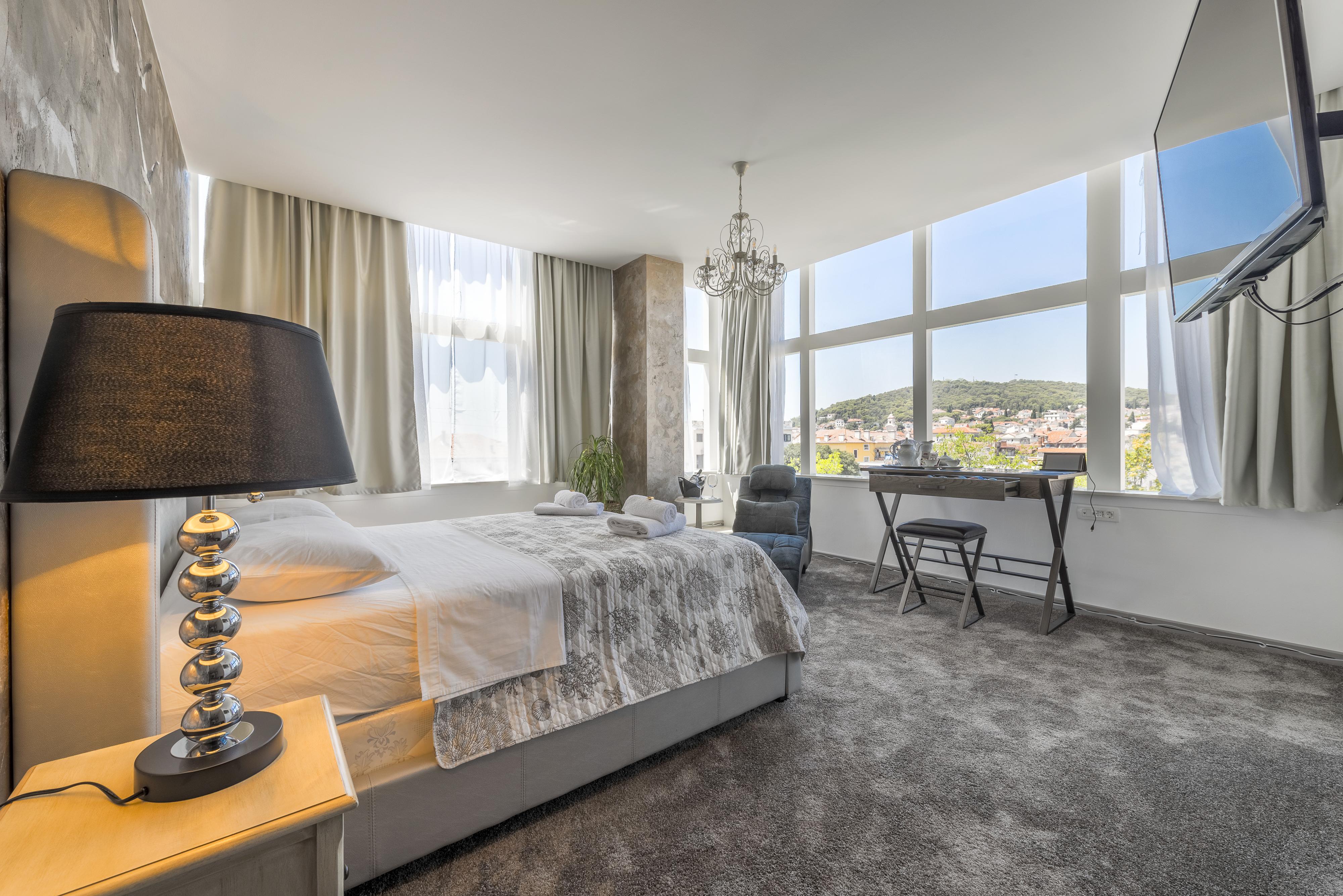 Hotel Prima Luce Downtown 4*