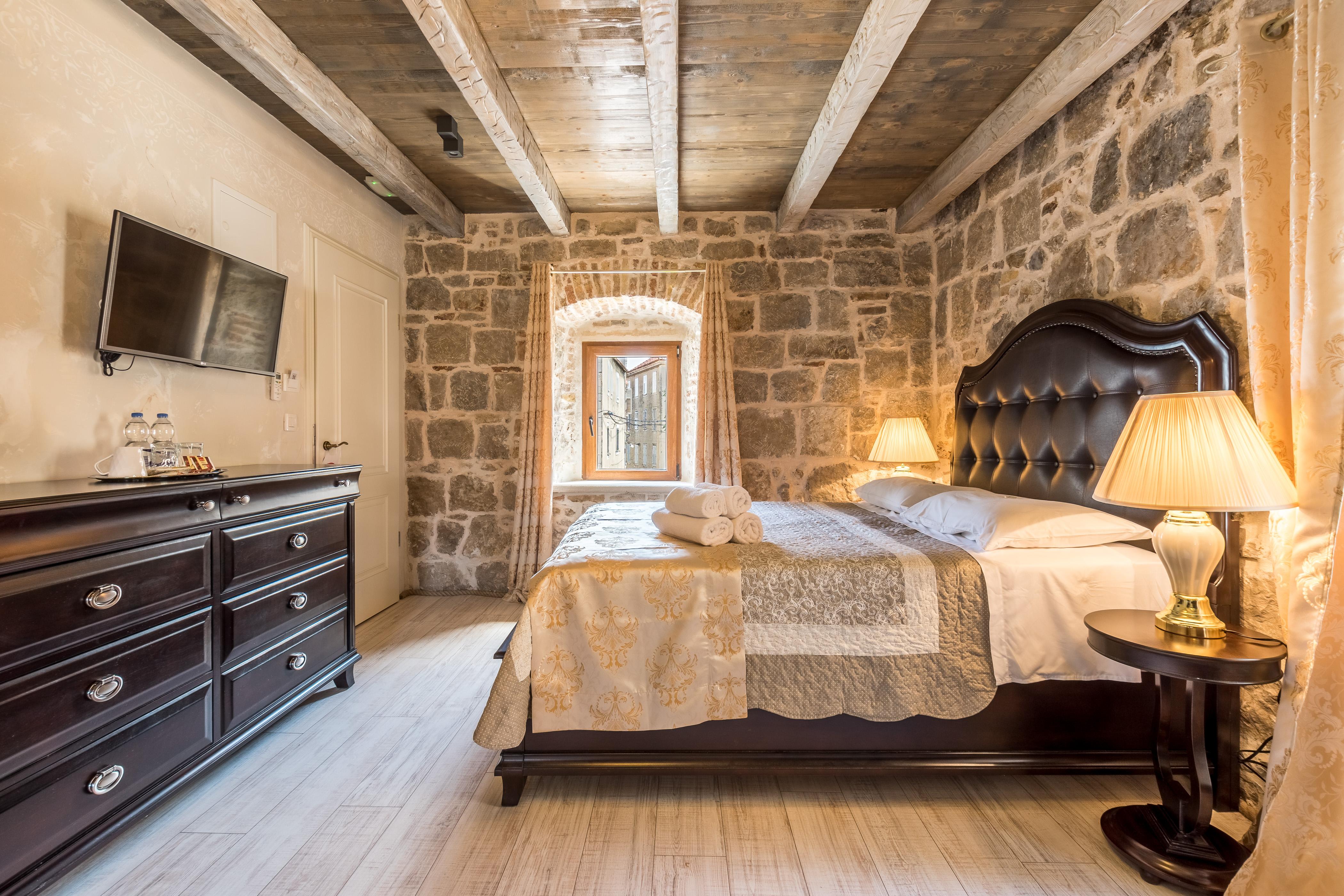 Heritage Palace Varoš Hotel