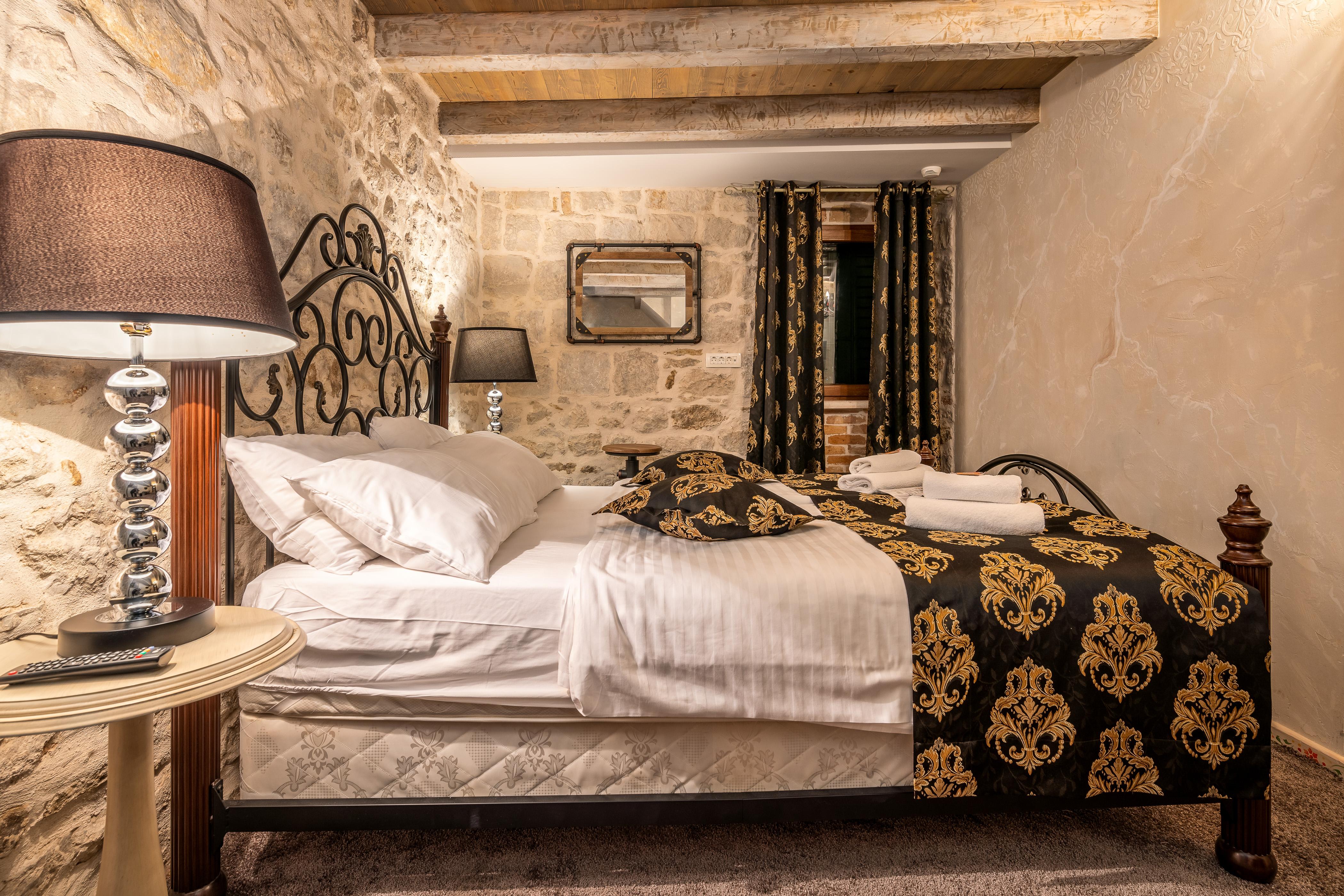 Heritage Palace Varos - Mag Quaint & Elegant Boutique Hotel