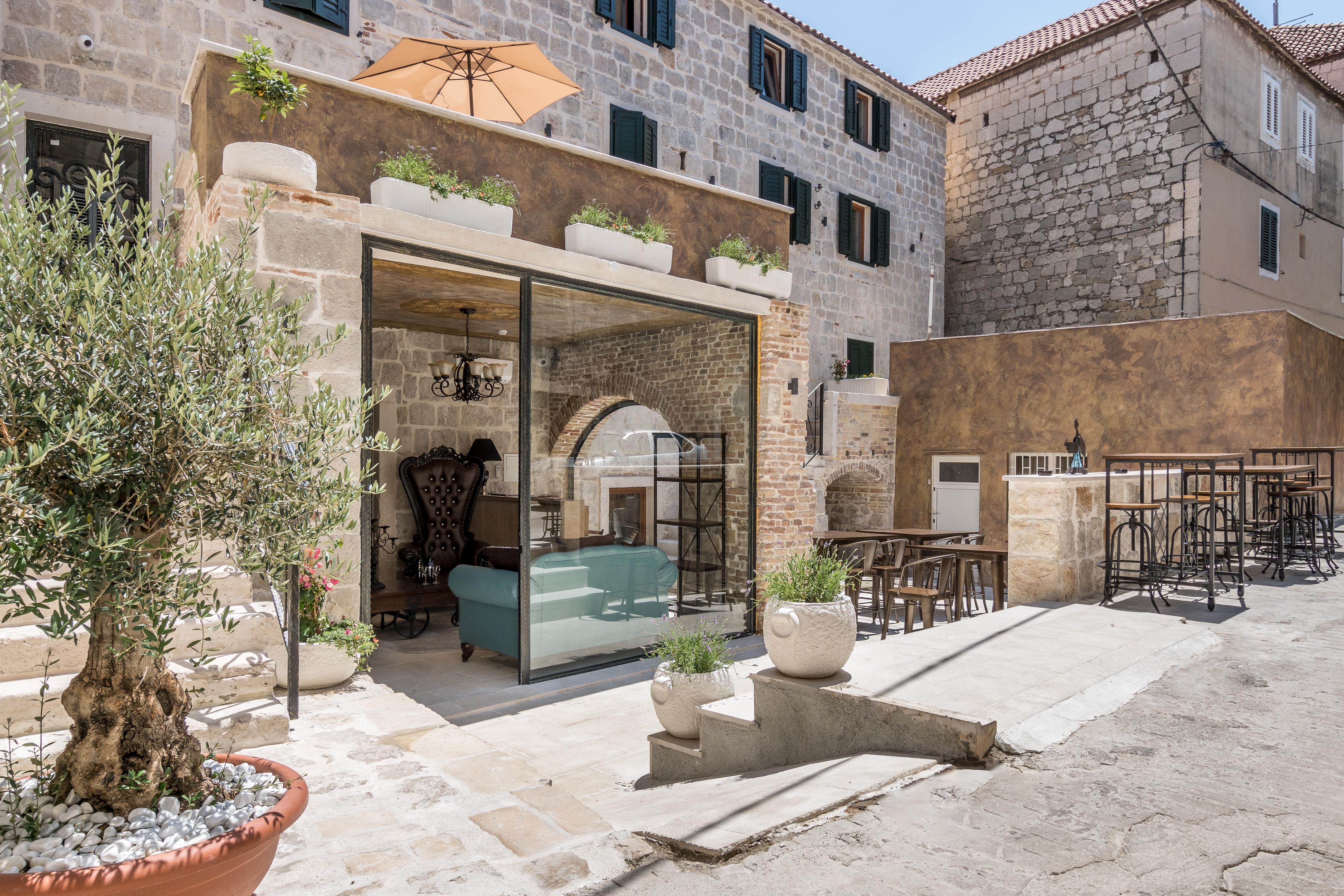 Heritage Palace Varos - Mag Quaint & Elegant Boutique Hotel Split