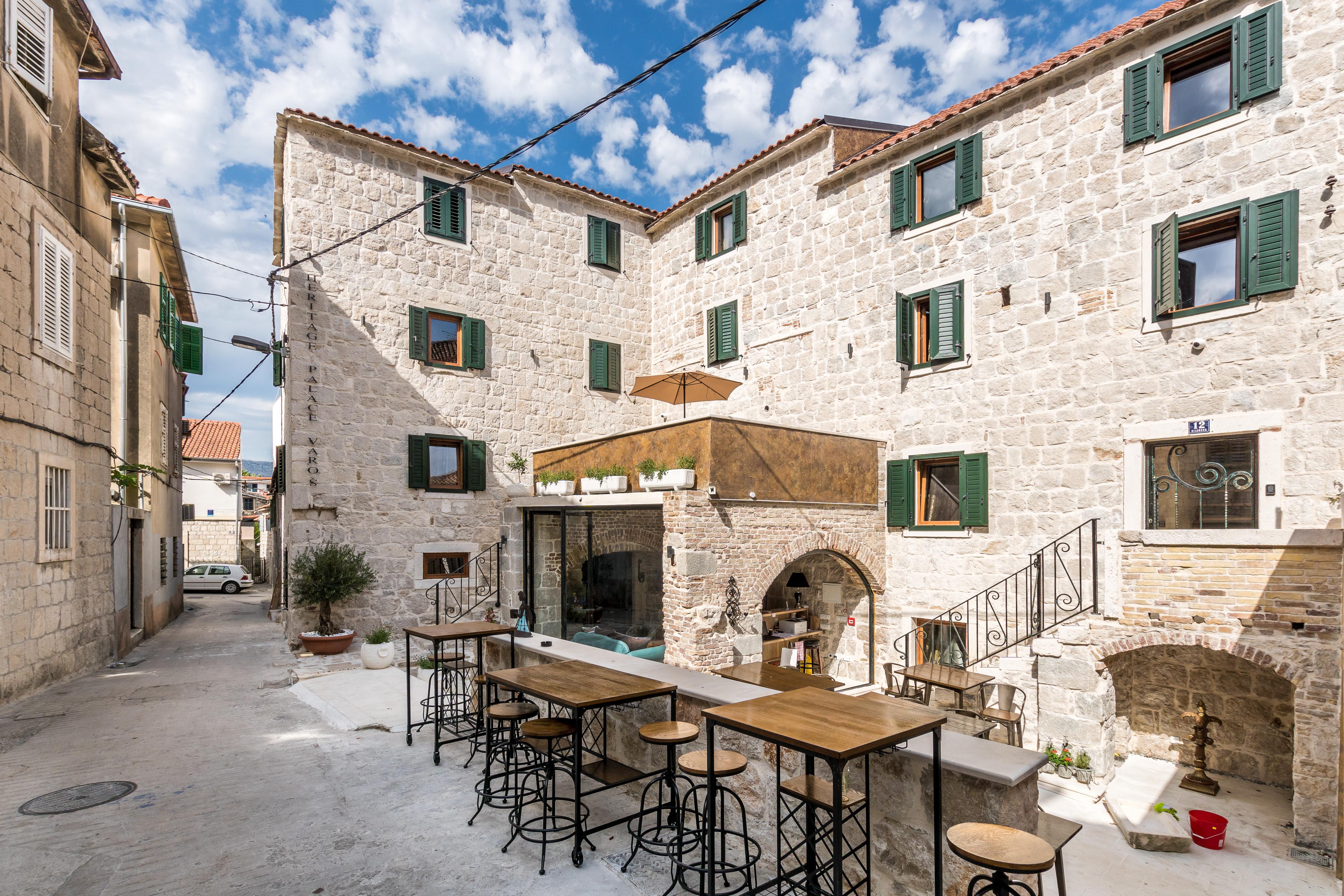 Heritage Palace Varos - Mag Quaint & Elegant Boutique Hotel