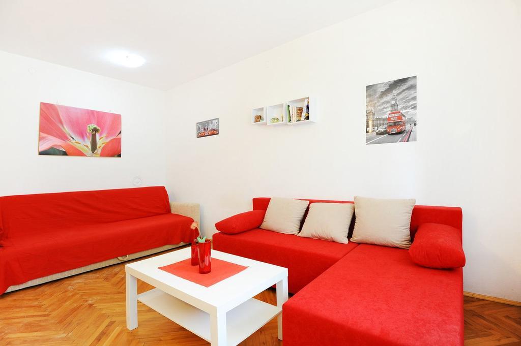 Central Lovely Flat Apartment Split