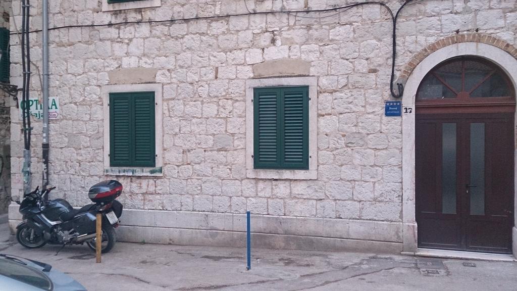 Downtown Nora * Split