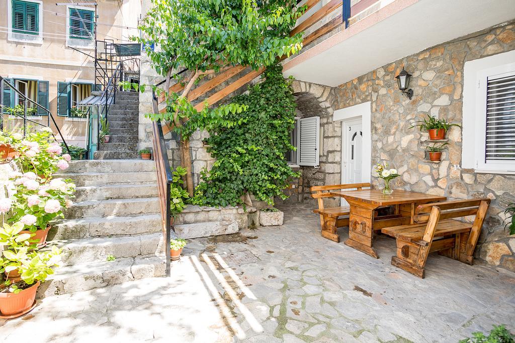 Apartment Sara Hvar Town