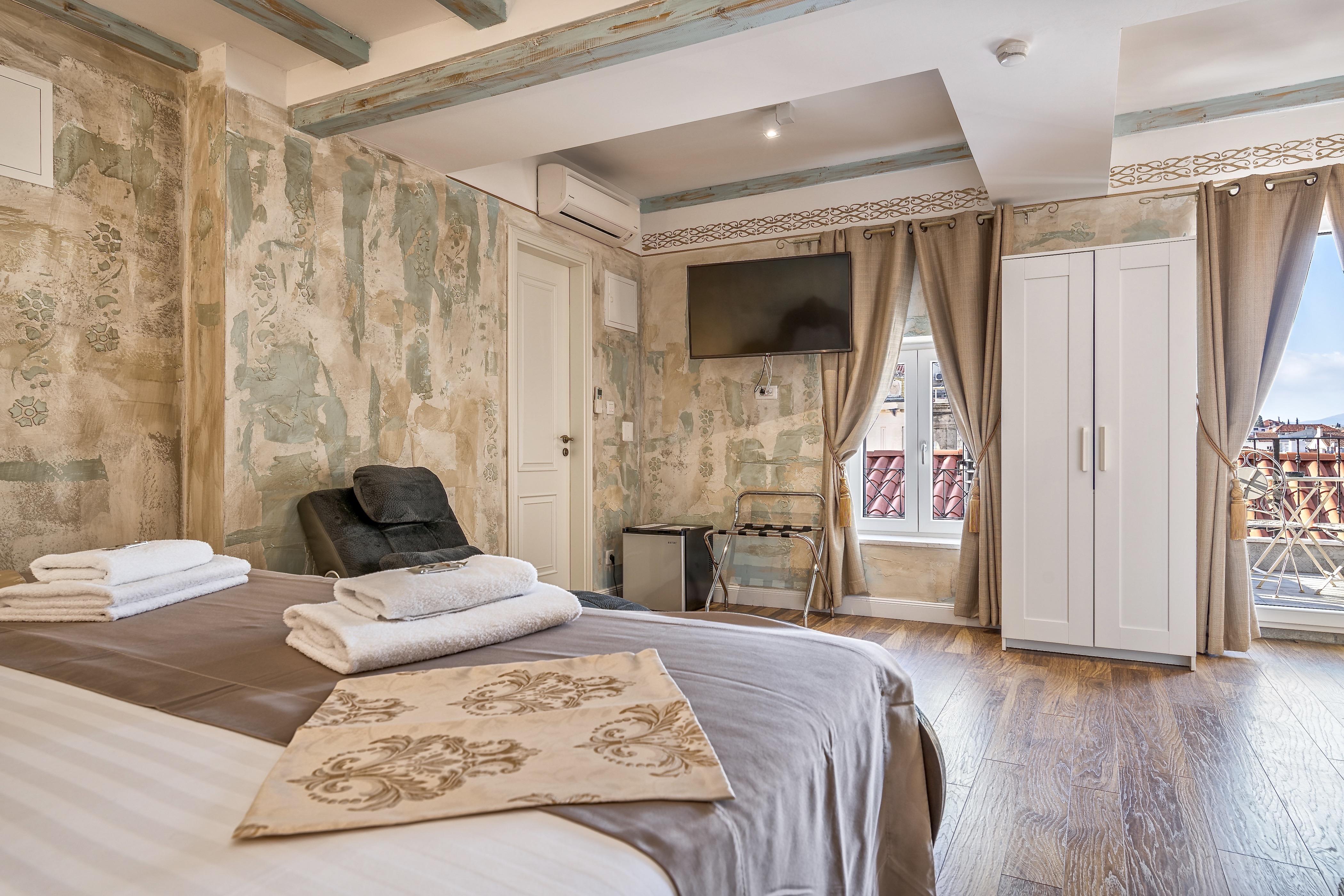 Plaza Marchi Old Town - Mag Quaint & Elegant Boutique Hotel Split