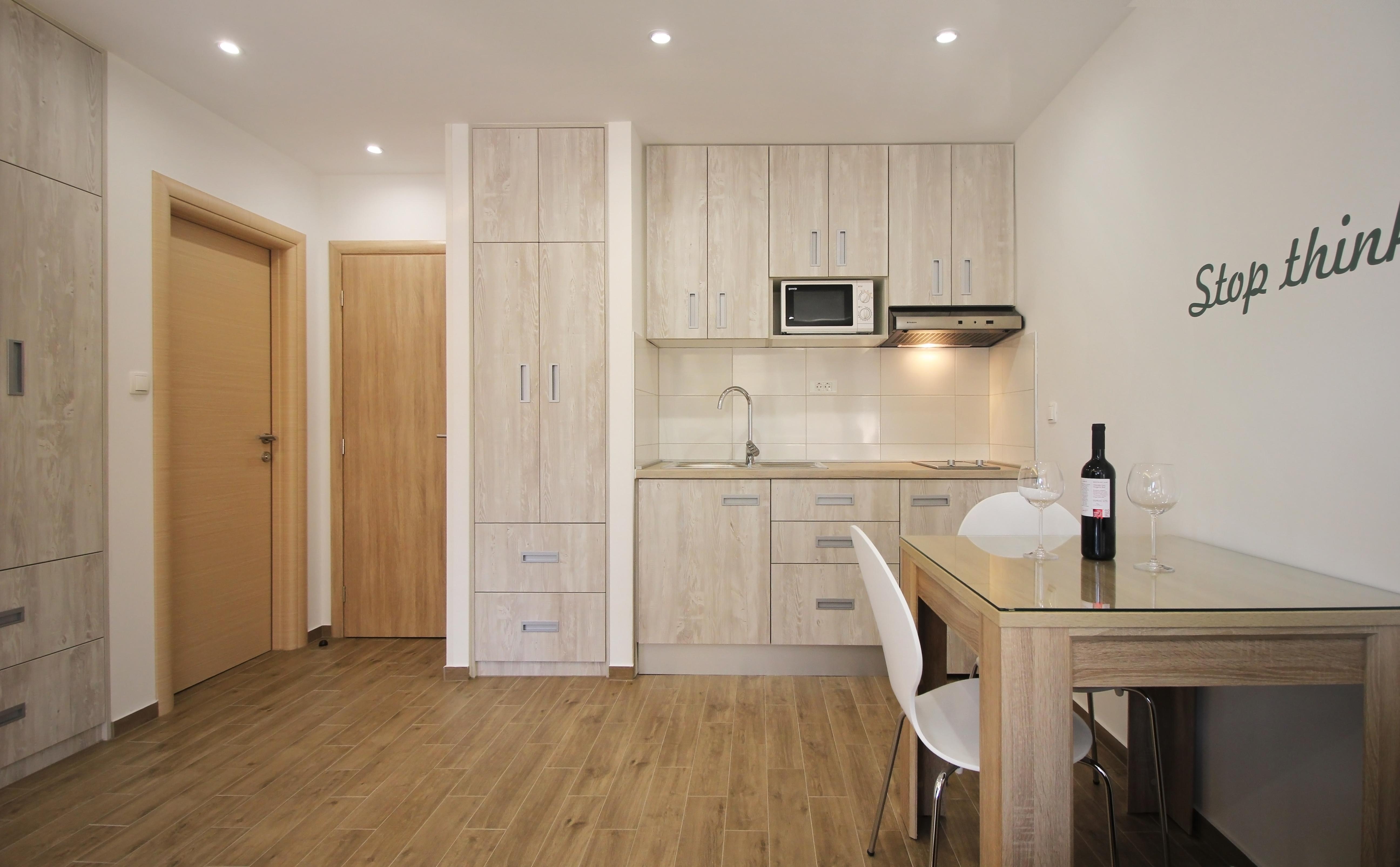 4 In Apartment Split
