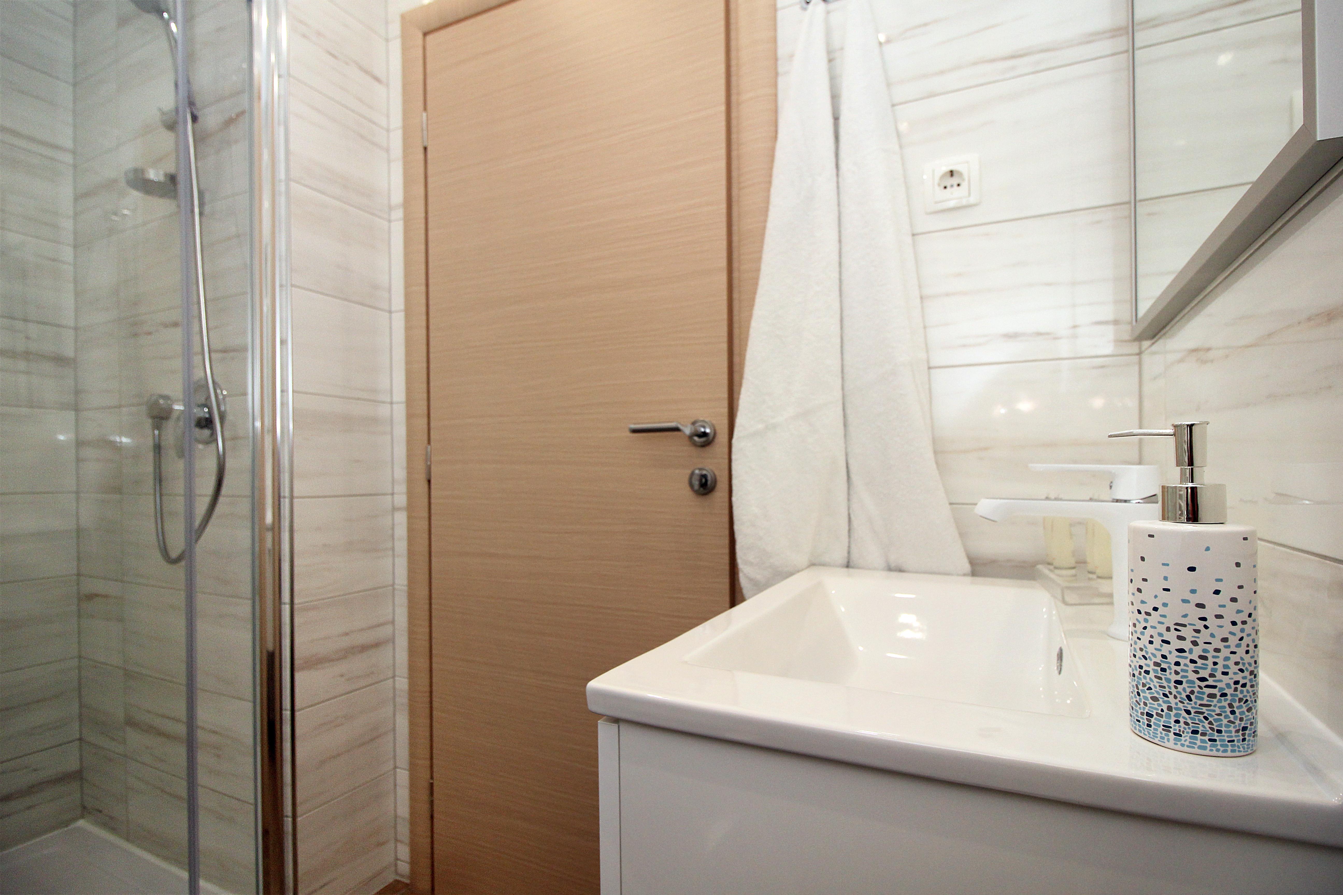Apartment 4 In *